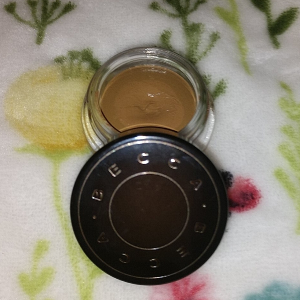 Becca Treacle Ultimate Coverage Concealing Creme